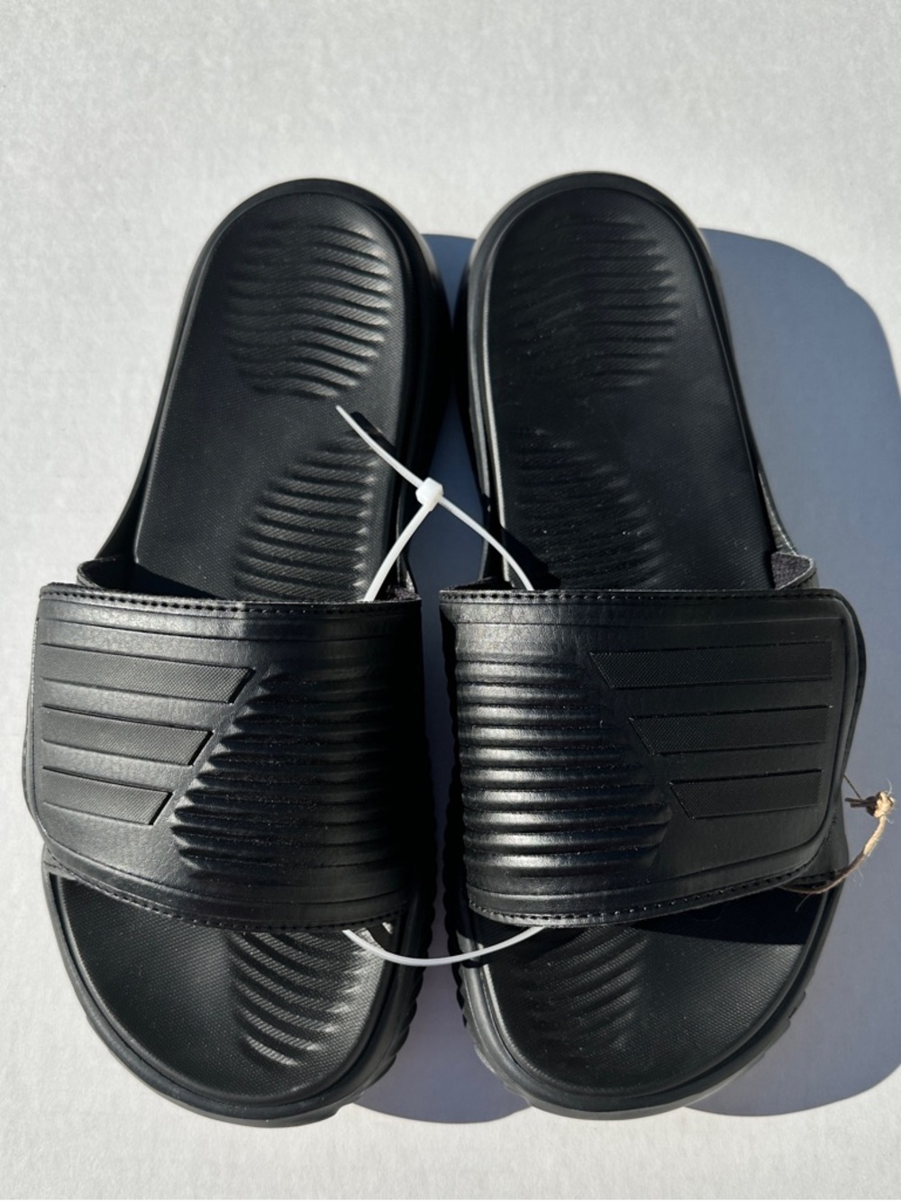 Adidas Alpha Response Unisex Casual Flip Flop Slides Sandal Mens size 9 NEW